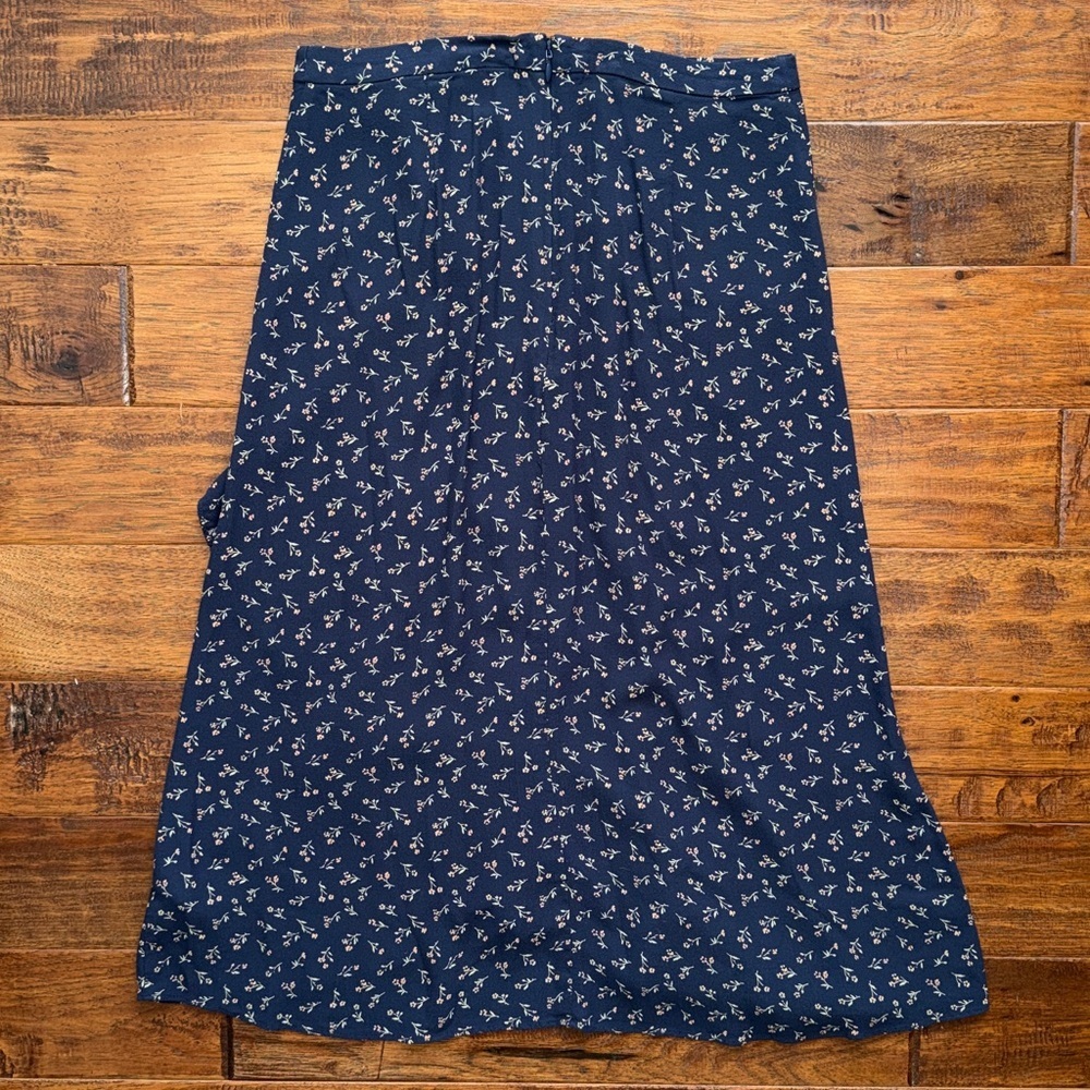 Madewell Navy Ruffle-Wrap Midi Ski Floral Skirt, size 4 - Picture 6 of 8